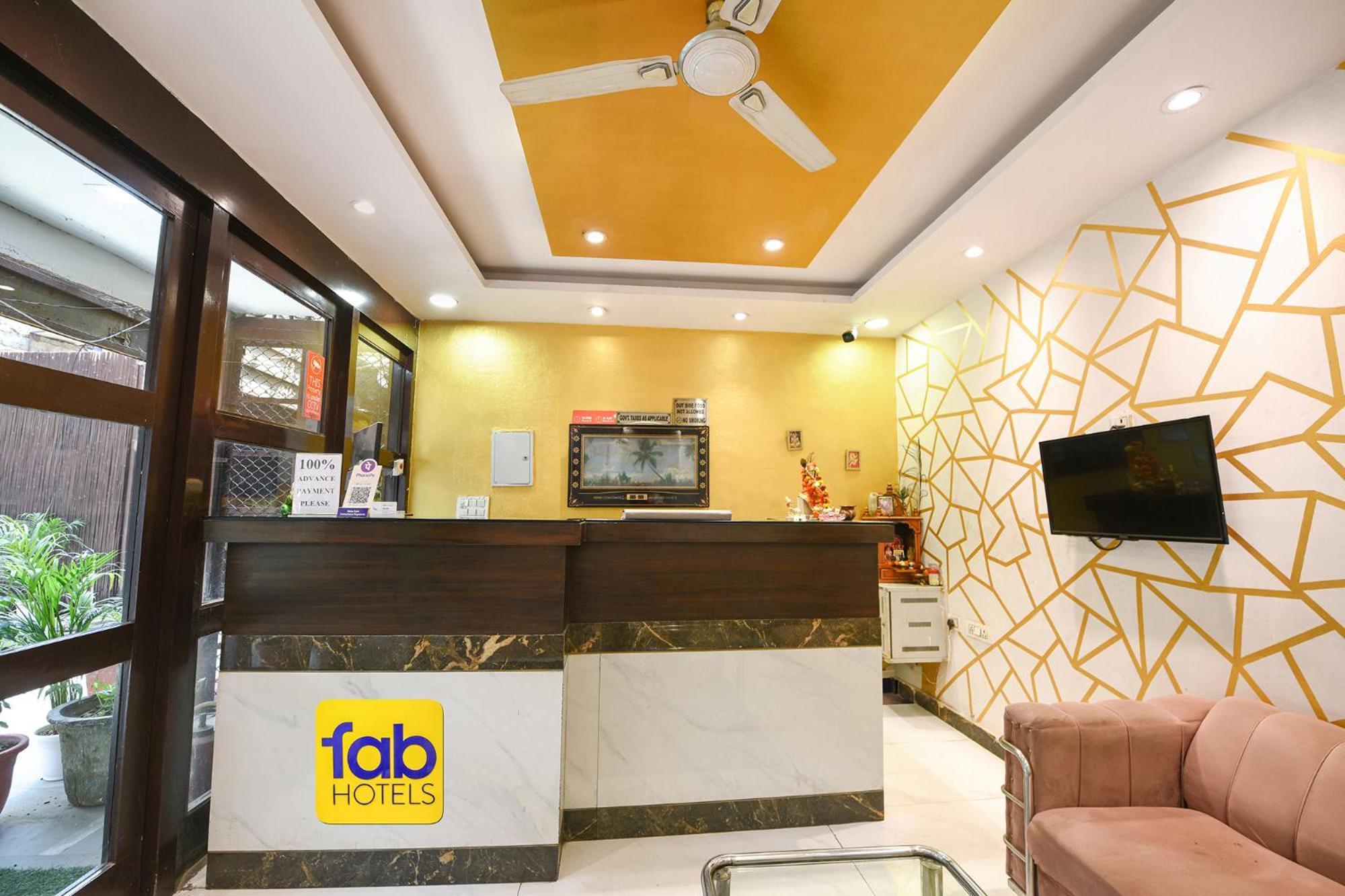 Hotel Fabhotel Under Bridge 3*